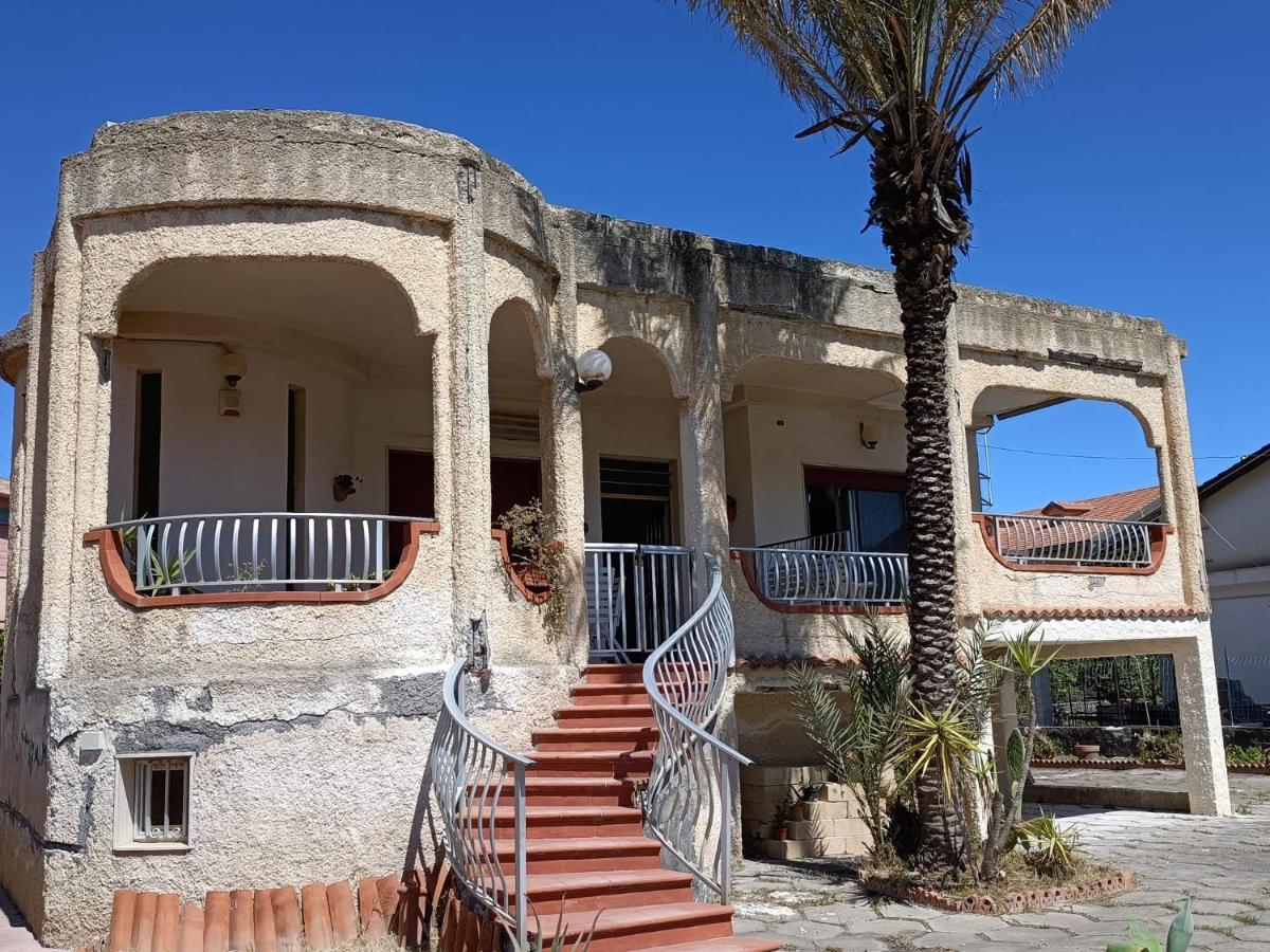 Fortezza Villa Azzurra Agnone Bagni Zewnętrze zdjęcie